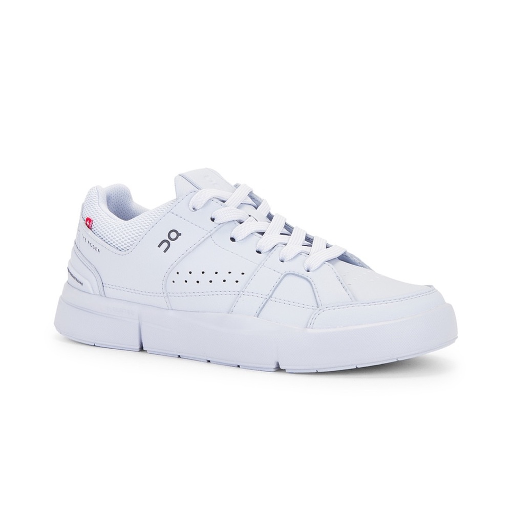 on cloud roger clubhouse shoes